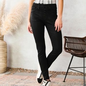✨ LAST CHANCE✨ Kancan Skinny Jeans